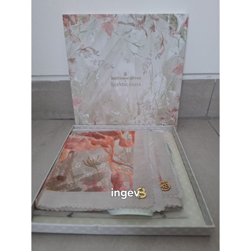 BUTTONSCARVES X RIA MIRANDA XANADU ABALONE PRELOVED
