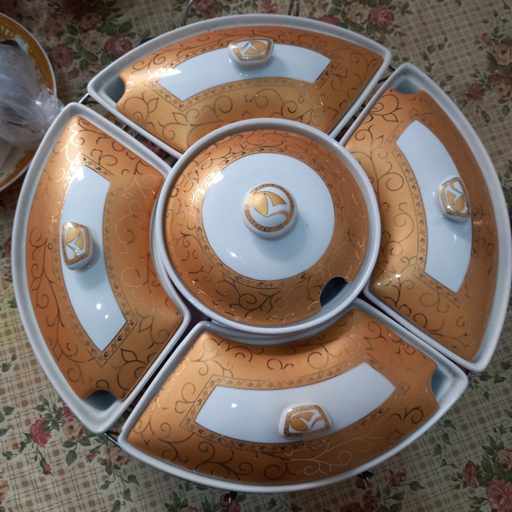 Vicenza Prasmanan Putar Italy Design Marigold