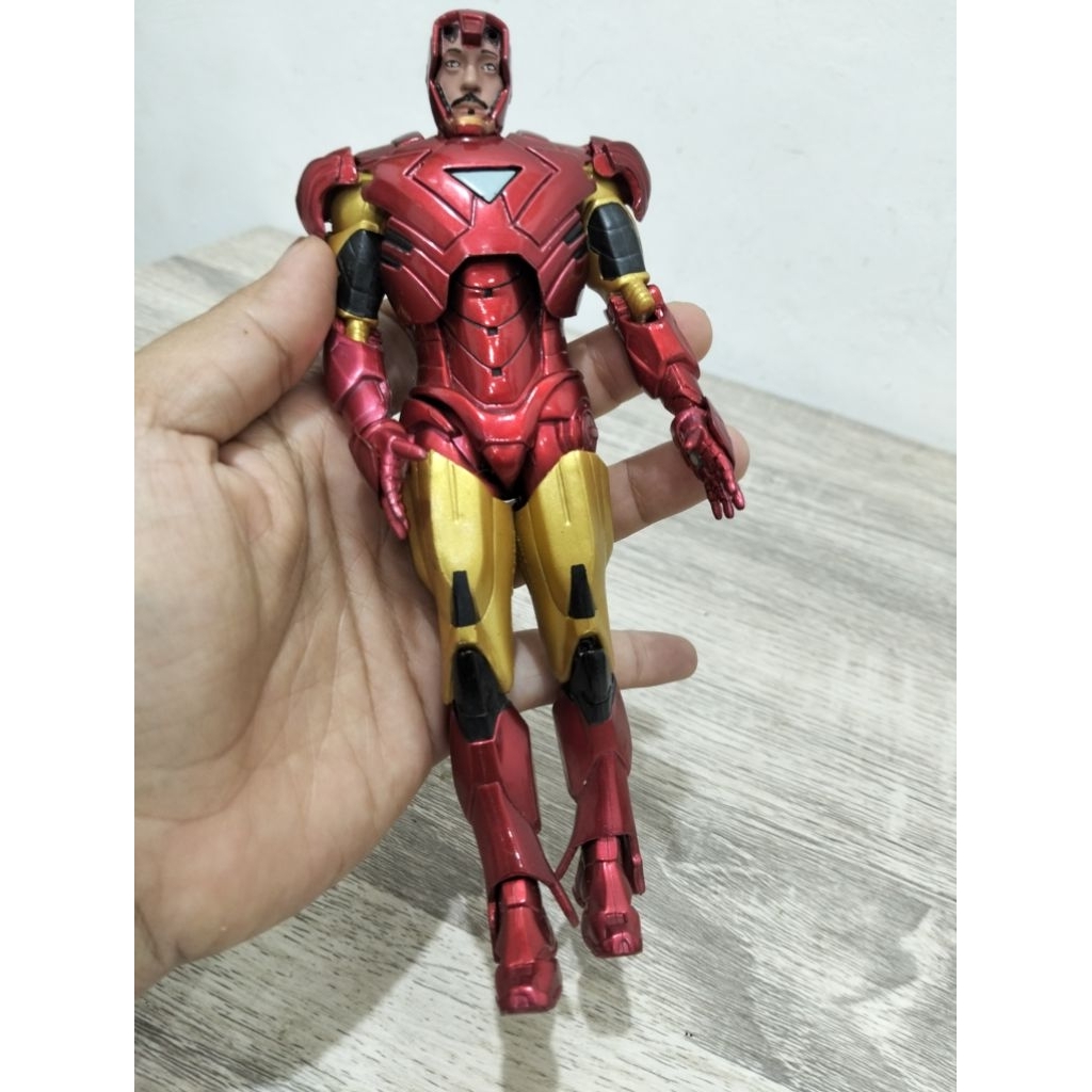figure action iron Man
