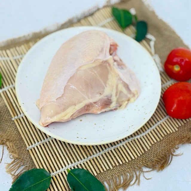 

Dada Utuh Fresh Frozen 500gr - Ayam Potong Segar