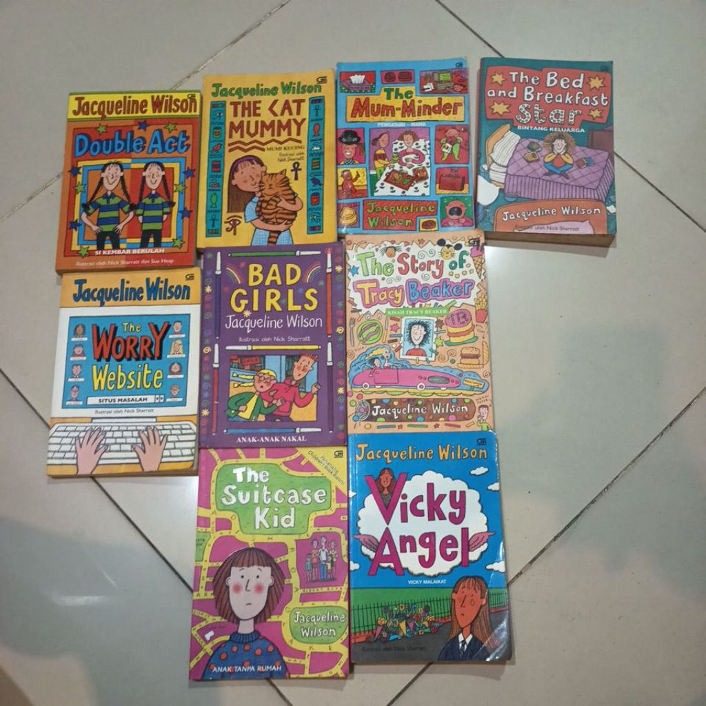 paket buku Jacqueline Wilson ( 9 buku) original bahasa Indonesia