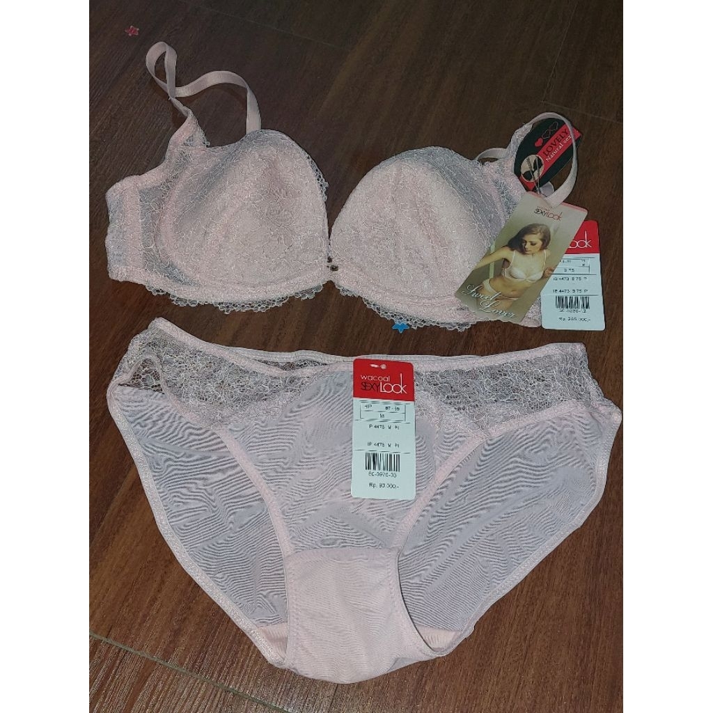 Wacoal Sexy Look Bra and Panty Set