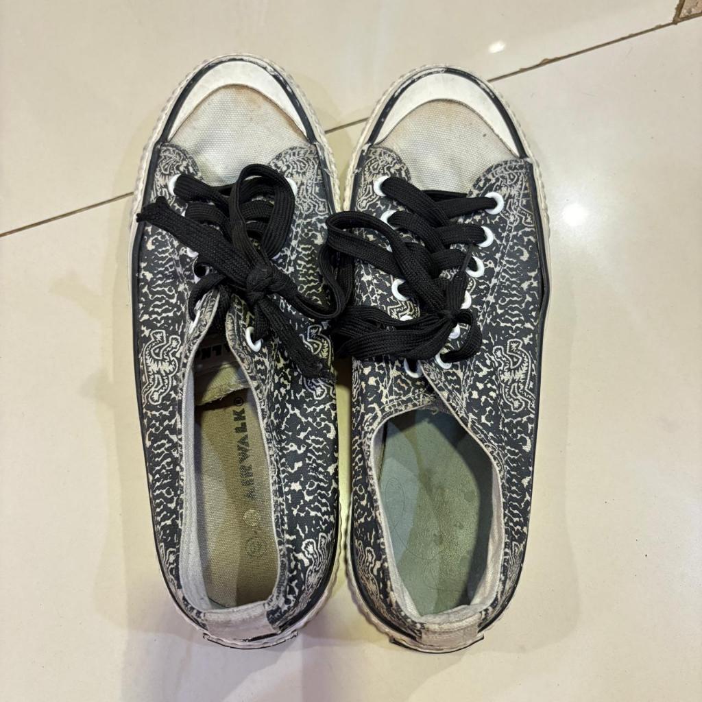 [Preloved] Sepatu Sneakers Airwalk Perempuan Size 40
