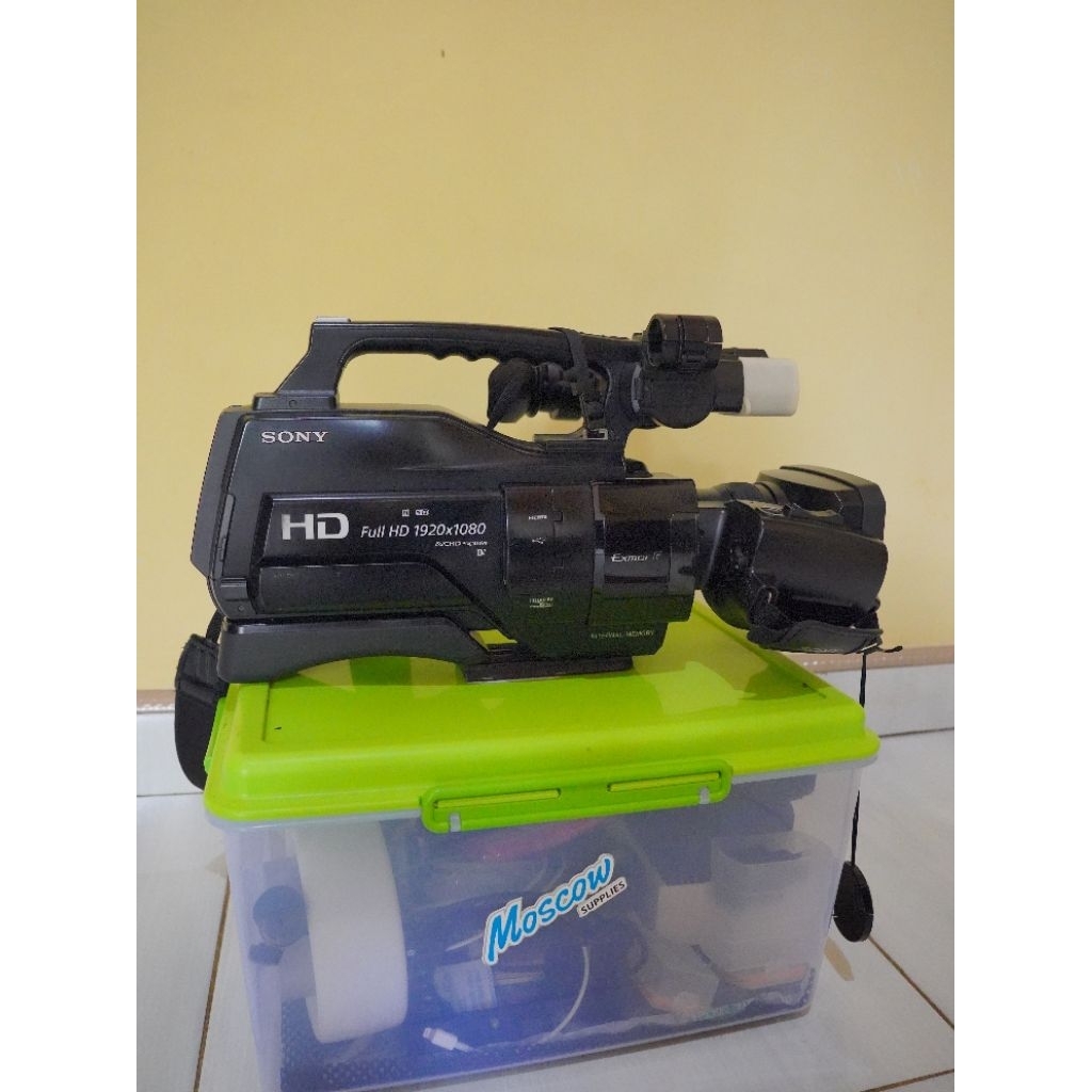 Sony camcorder MC2500 bekas mulus (bonus tripod)