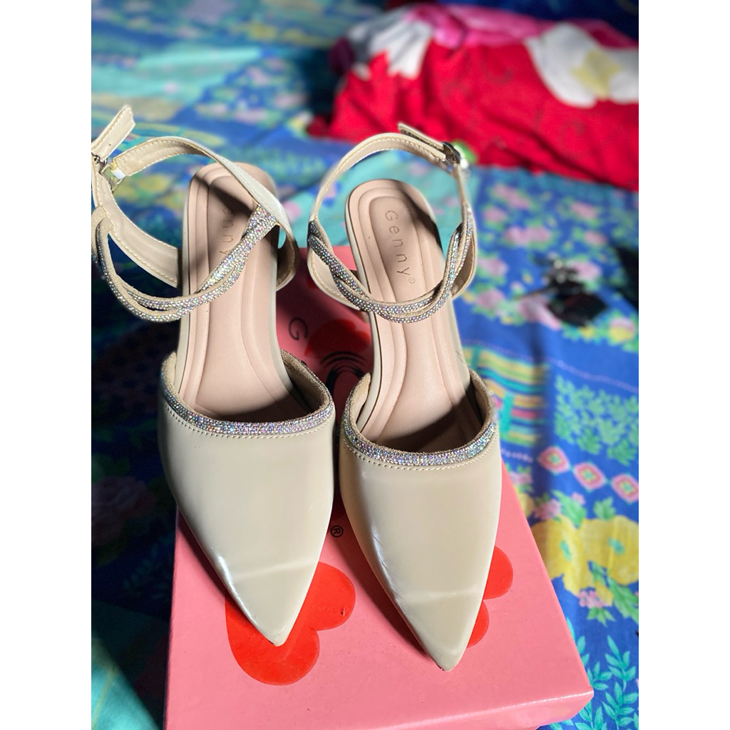 heels pesta kondangan pointed kitten heels genny