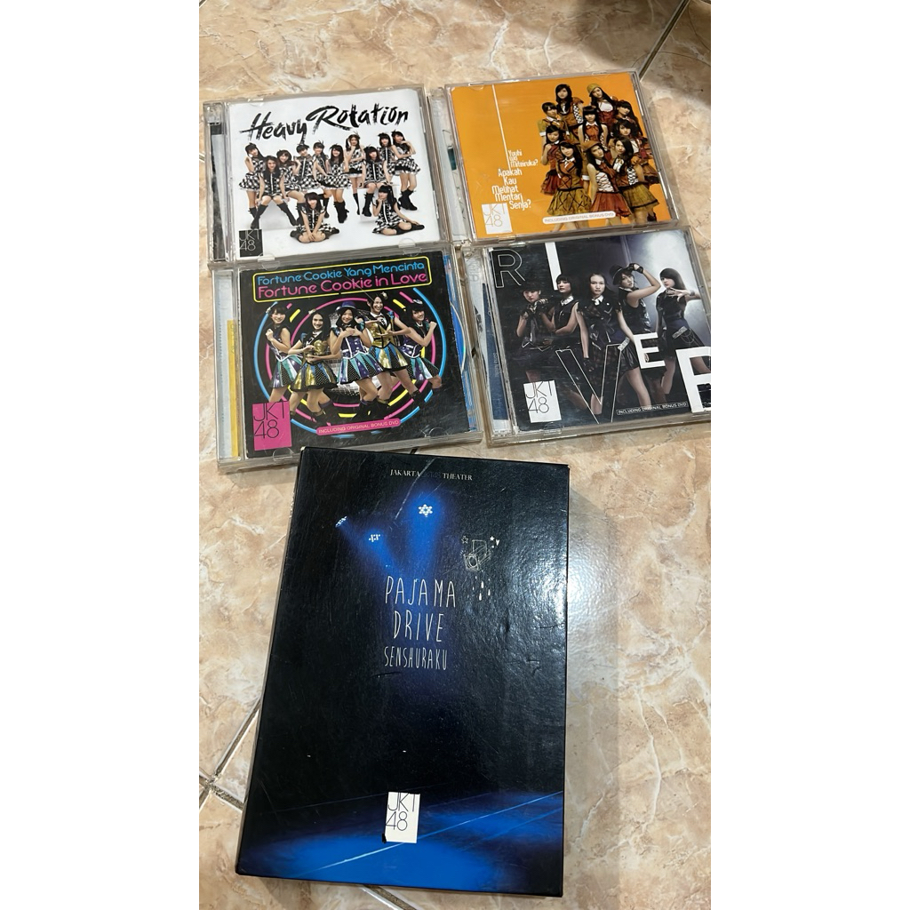 ALBUM JKT48 River & Yuuhi