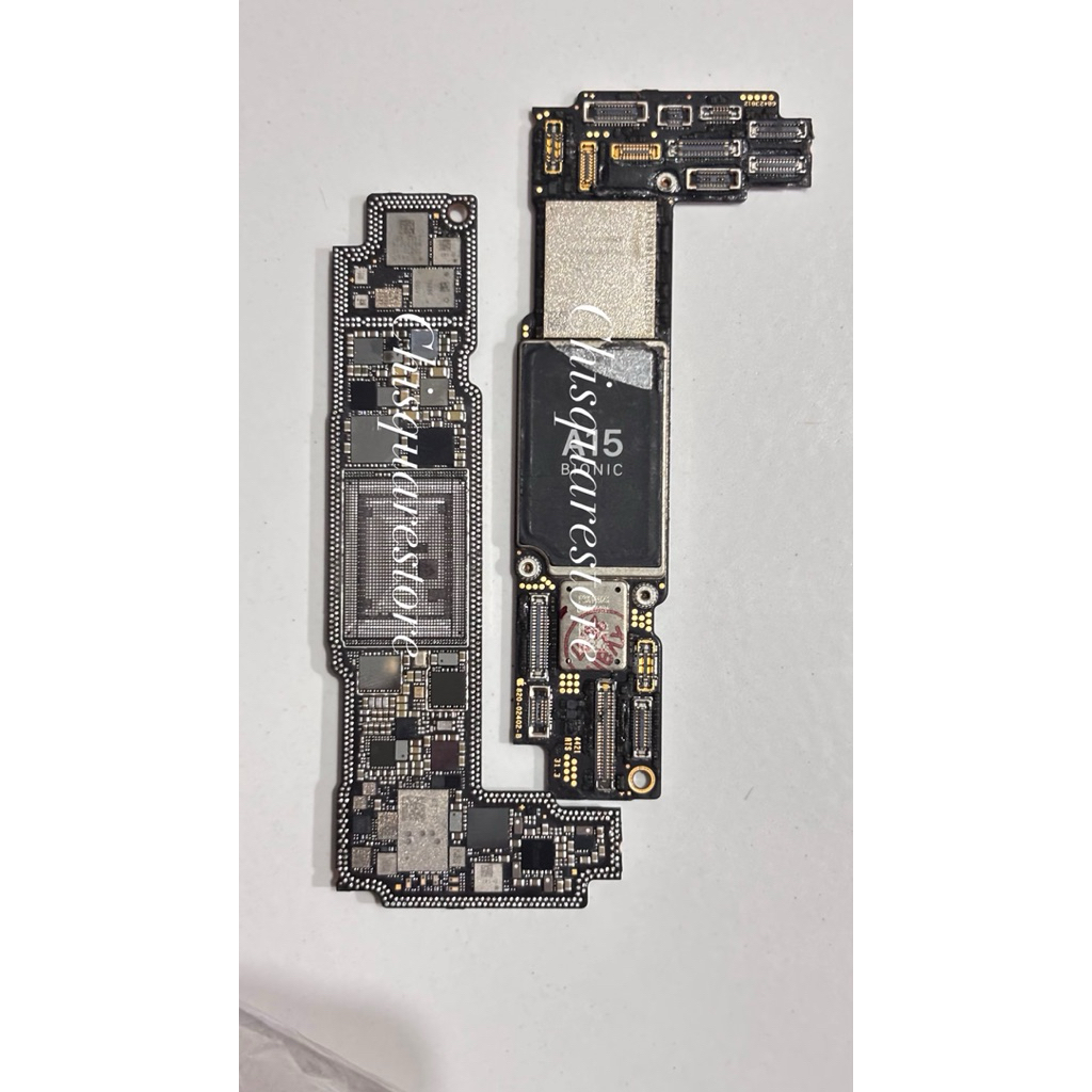 Mesin CNC iPhone 13 Atas