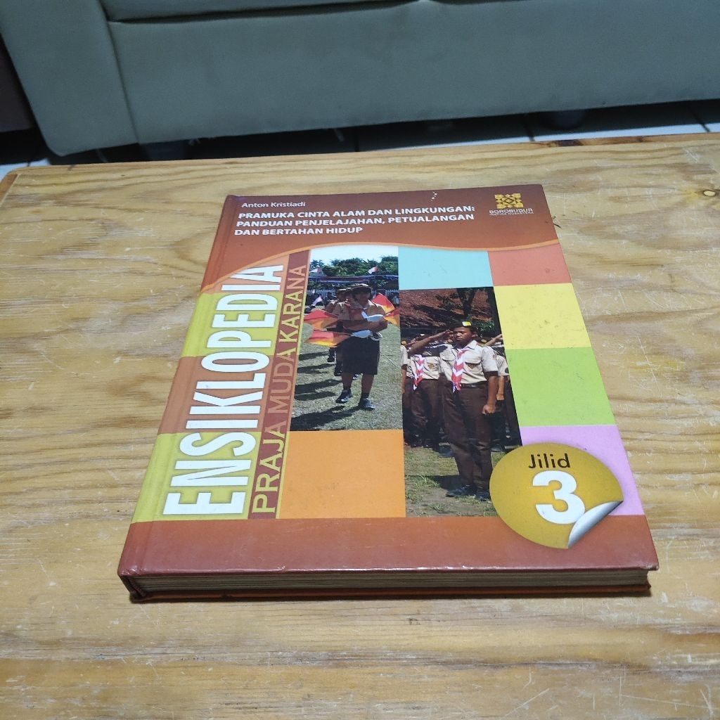 Buku Ensiklopedia Praja Muda Karana Jilid 3