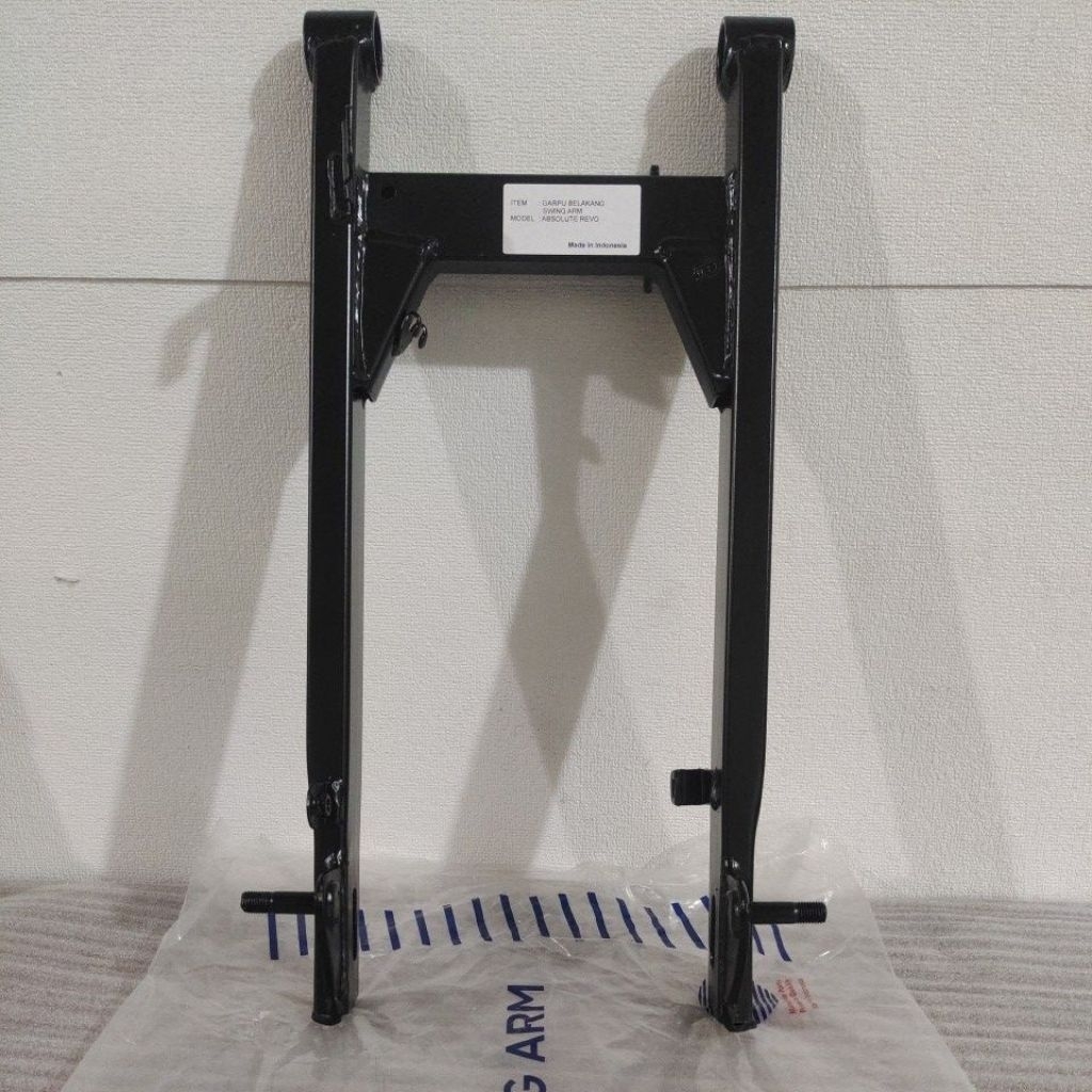 WIN Swing Arm Garpu Fork Belakang Capit udang Honda Revo Abs Absolute Hitam Merek WIN