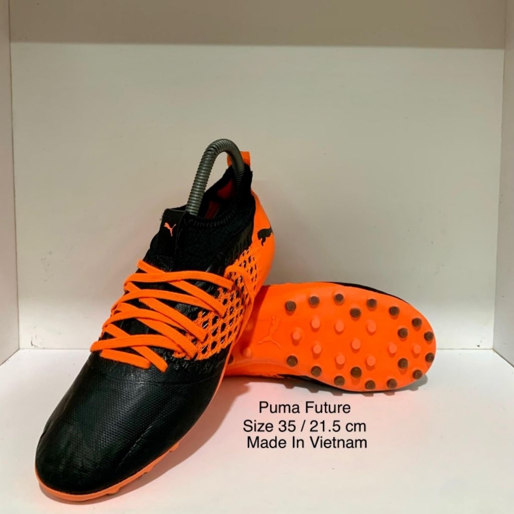 Sepatu Bola Puma Future Preloved