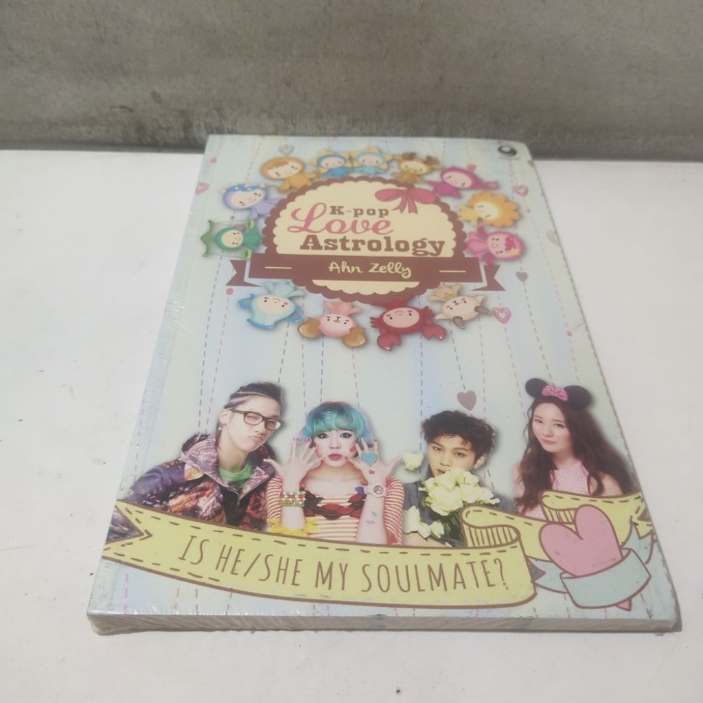 Buku Obral Super Murah - Buku K-Pop Love Astrology