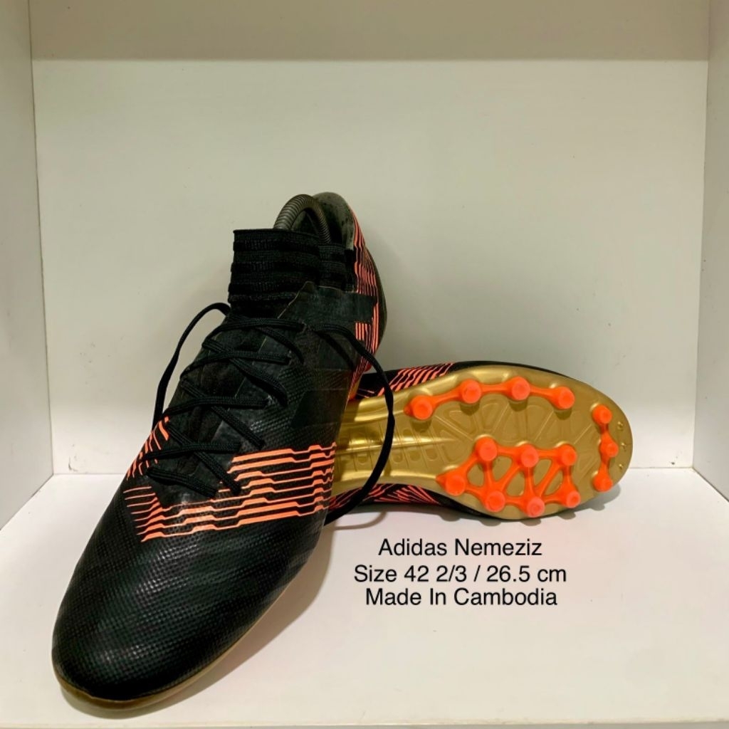 Sepatu Bola Adidas Nemeziz Preloved
