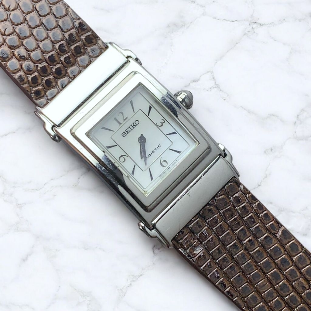 Seiko Tank Kinetic All Original RARE Vintage Dress Watch (Free Lizard Strap)