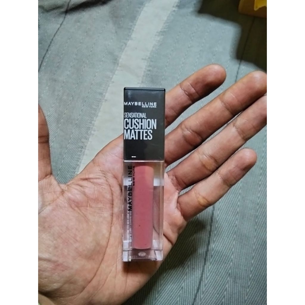 Maybelline Sensational Cushion Matte Lip Cream CM14 ( sunset affair ).