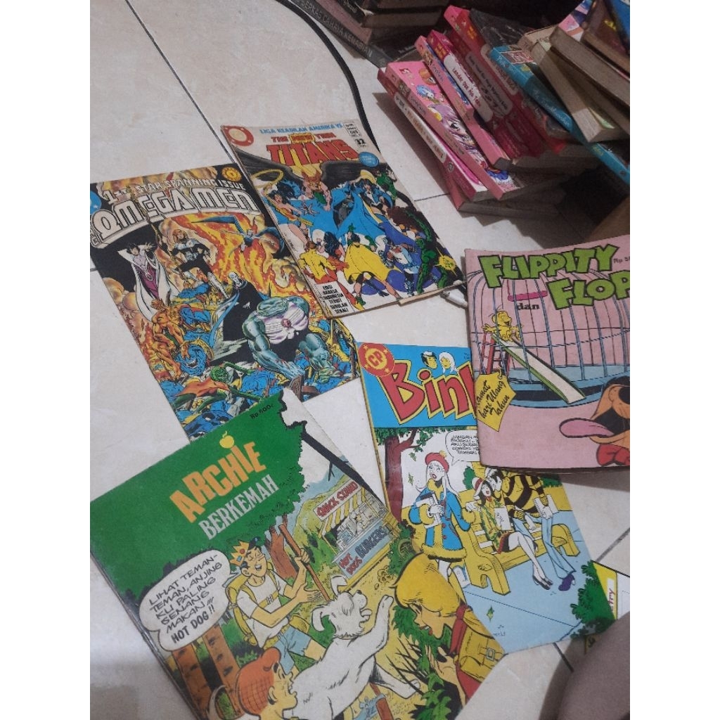 buku komik dc