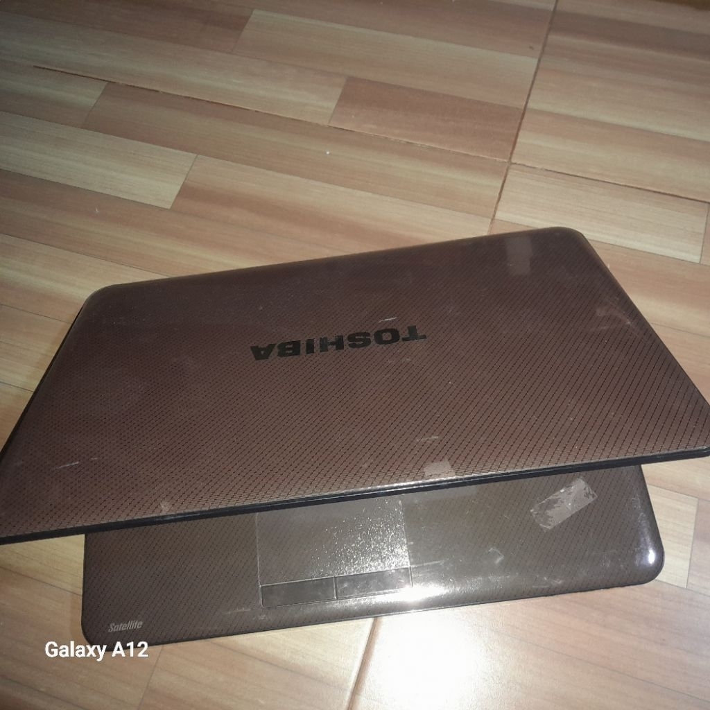 toshiba satellite M840 core i3-2350M