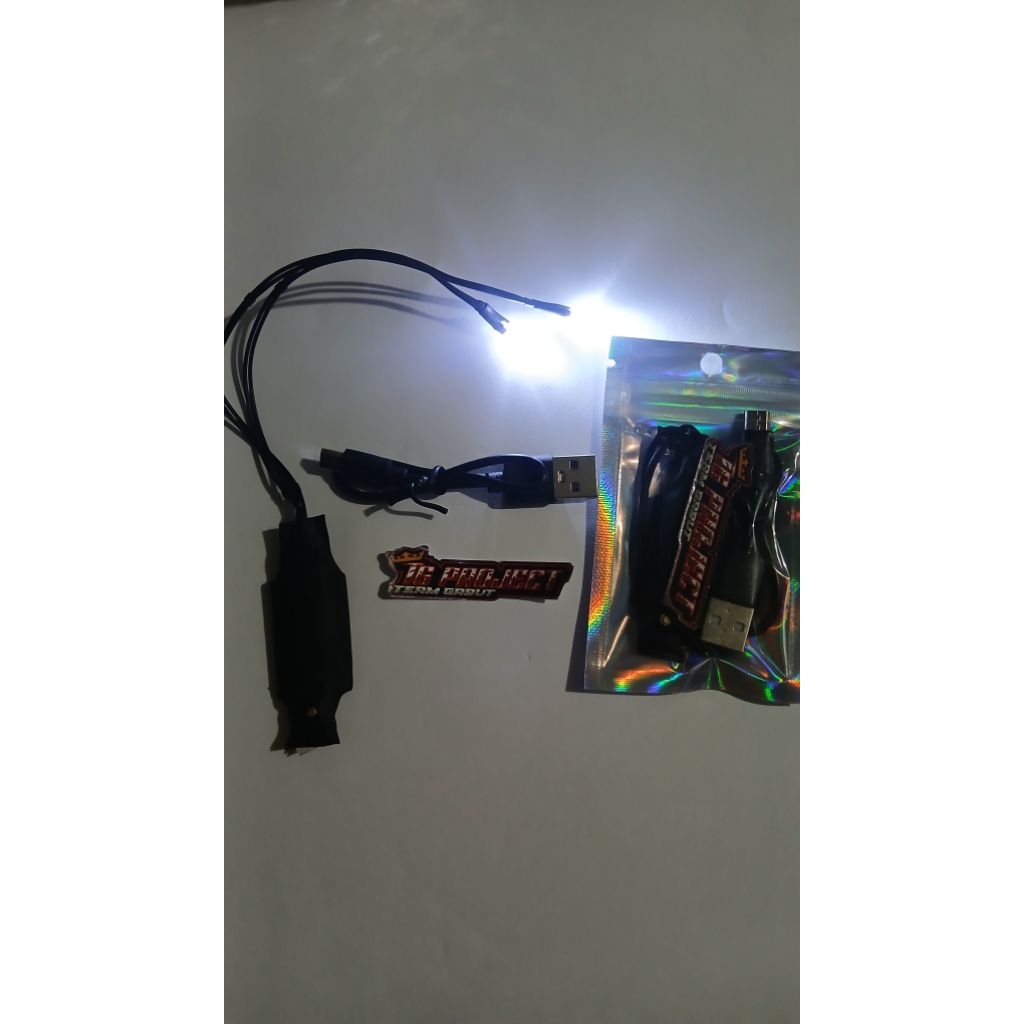 Lampu kedip/blitz pesawat untuk miniatur bus,truk dll baterai charging