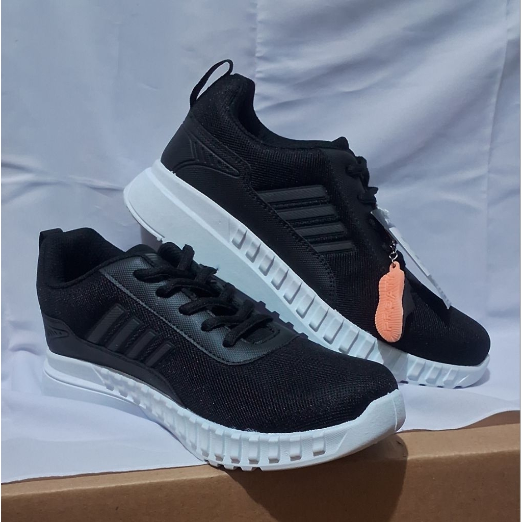 sepatu snekers pria sepatu pro att hitam putih model tali