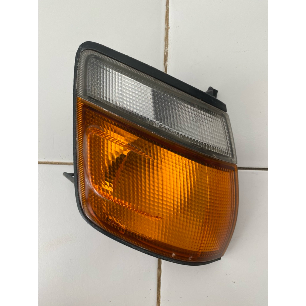 Sein Lampu Sein Riting Toyota Kijang Kapsul Kanan Original Copotan