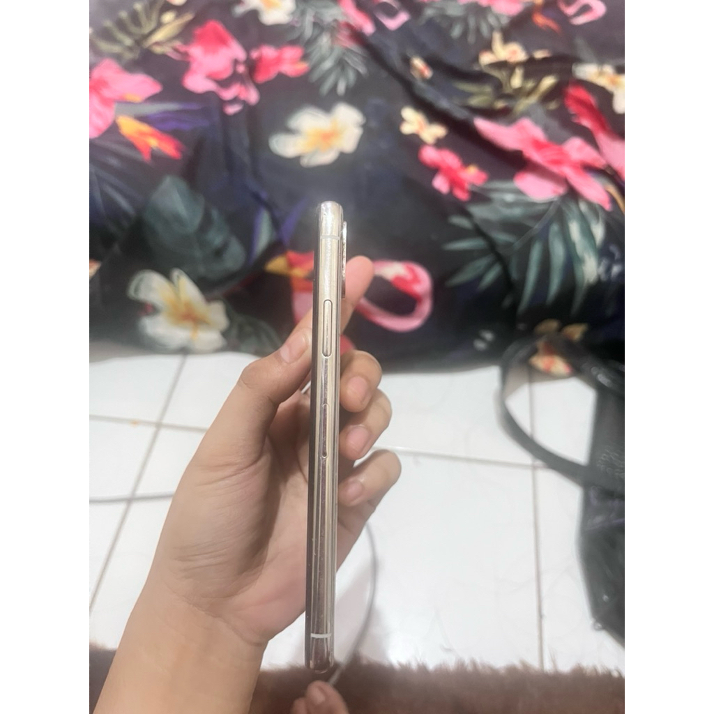 IPHONE XS SECOND INTER