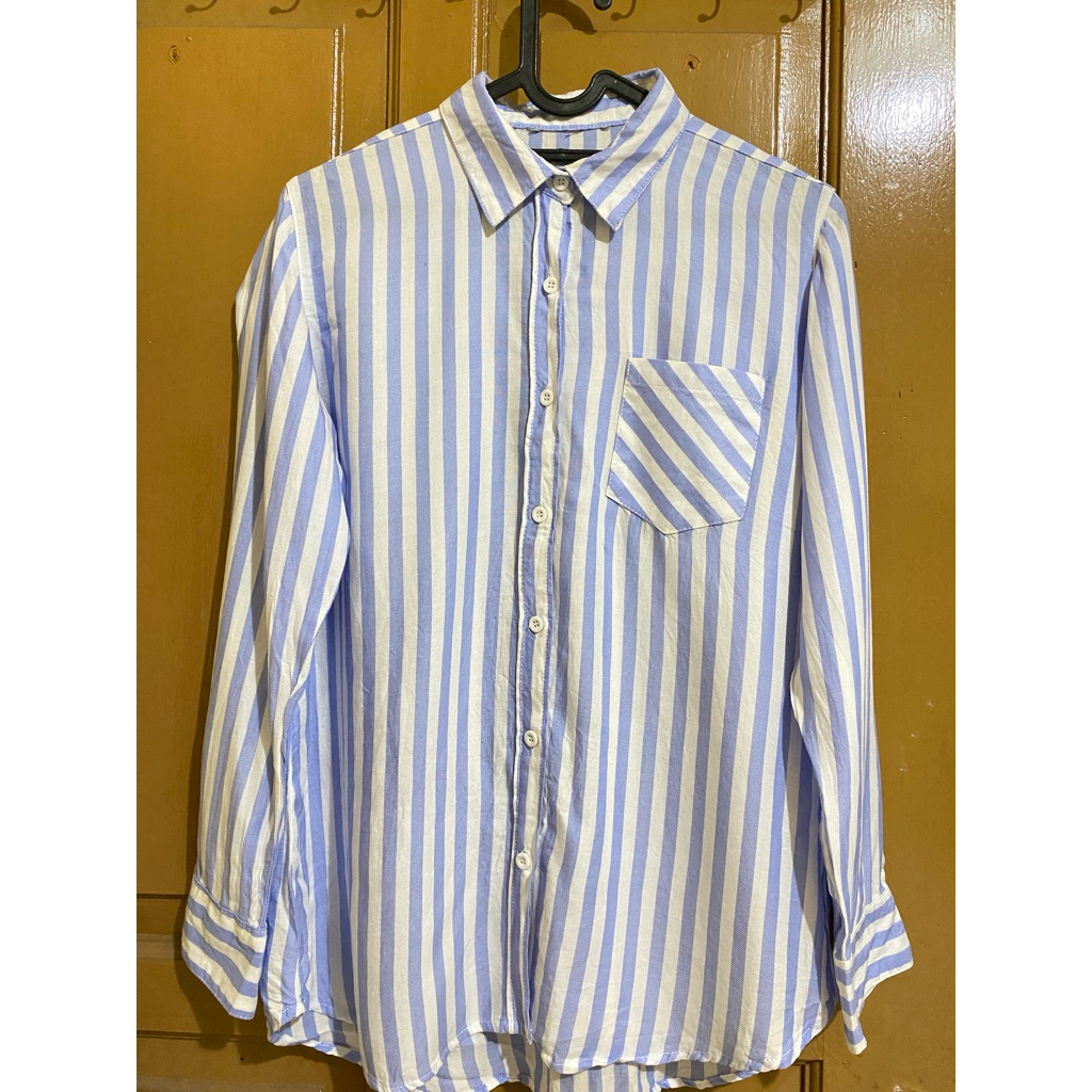 kemeja salur biru