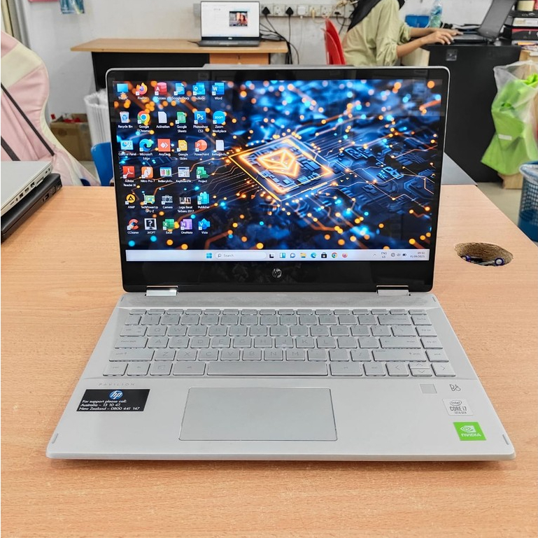 Laptop Second HP Pavilion X360 14-DH1043TX / Core i7 Gen 10 / Touchscreen Lipat 2in1