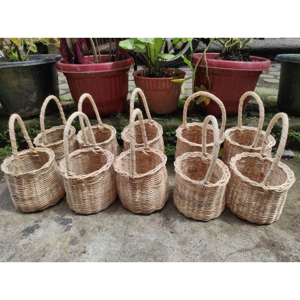 keranjang rotan / keranjang anyaman / pot keranjang / pot rotan