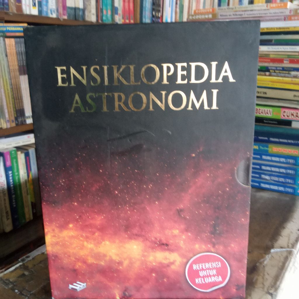 buku ensiklopedia astronomi