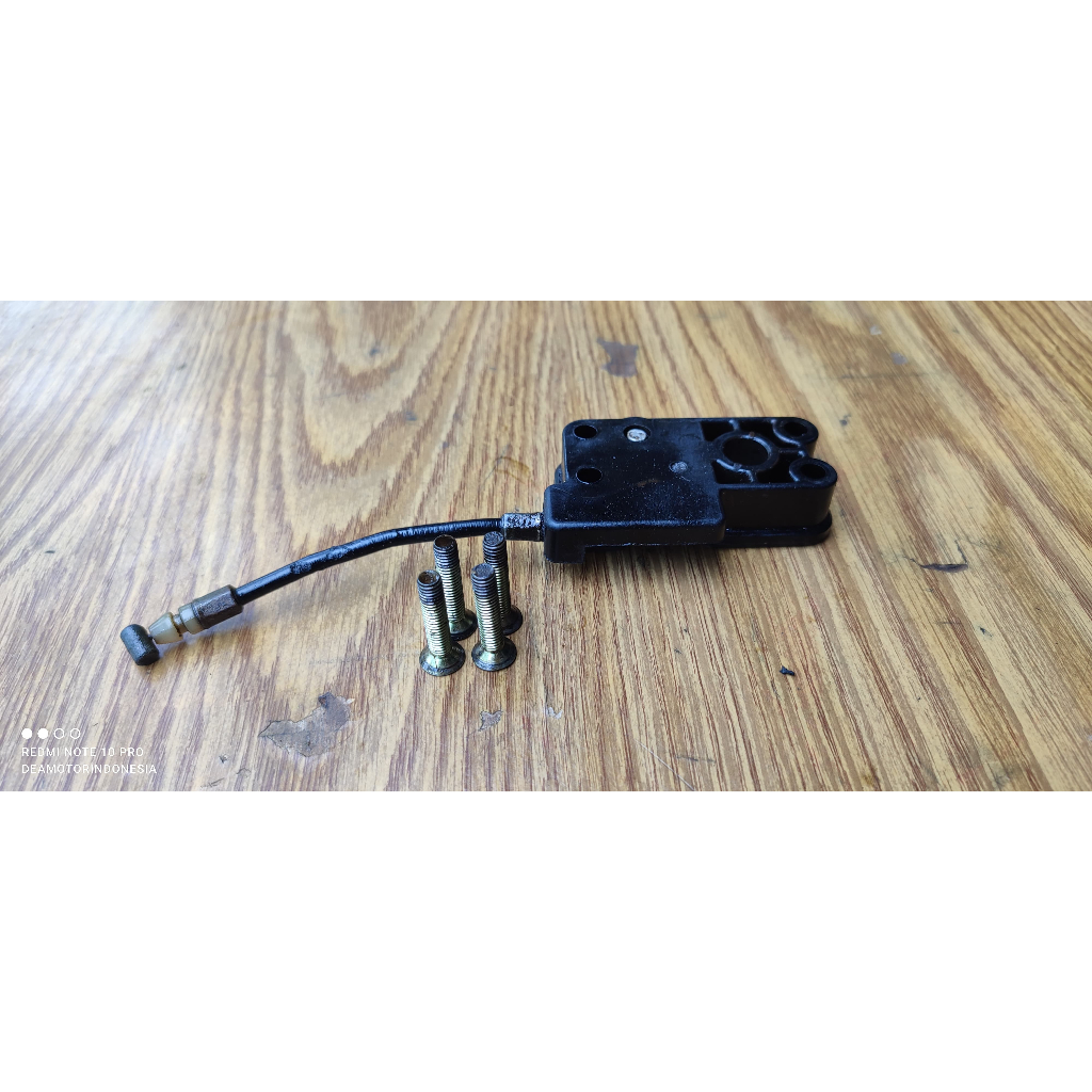 Kunci Kancing Jok Sadel Suzuki RC RC80 RC100 Bravo Original