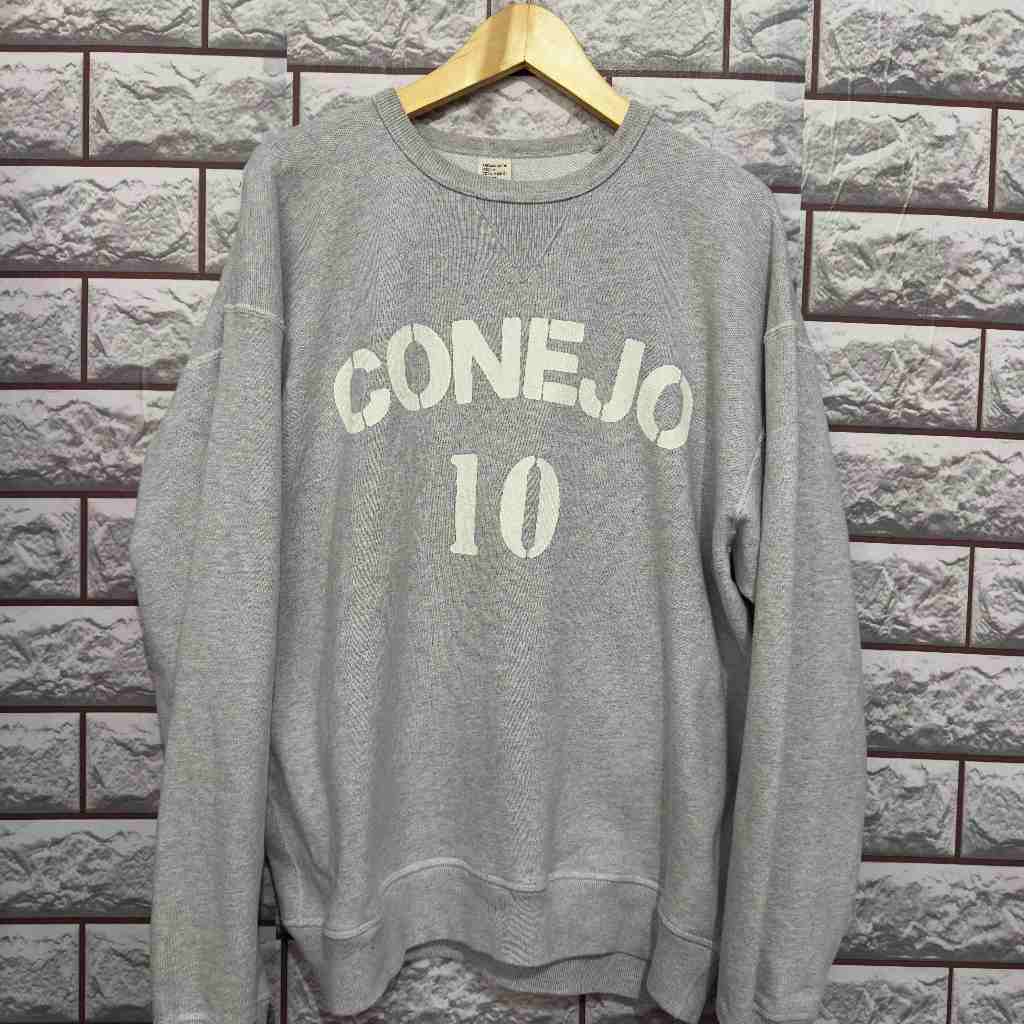 Thomas More Abu - Conejo 10 (Crewneck)