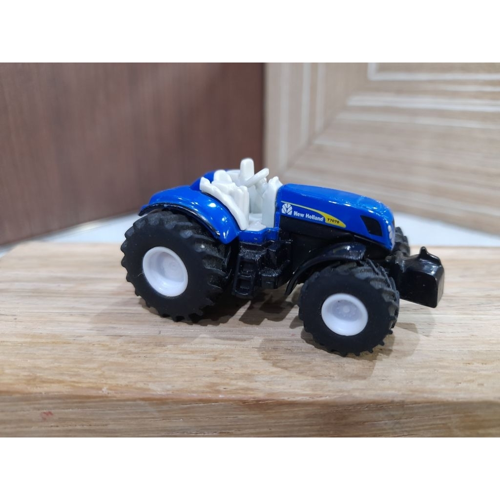 SIKU Tractor blue 1pc/truck/ heavyduty/sportcar/supercar/ unik car/ cute car/ limited edition / hadi