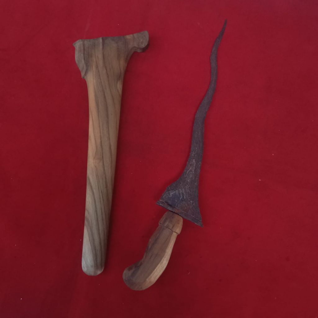 KRS Pulanggeni Luk 5 pamor ceprit sepuh