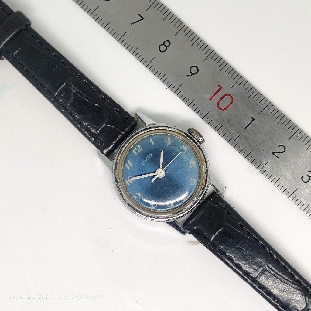 Jam Timex Manual Hand Winding Ladies Blue Dial Vintage Bekas
