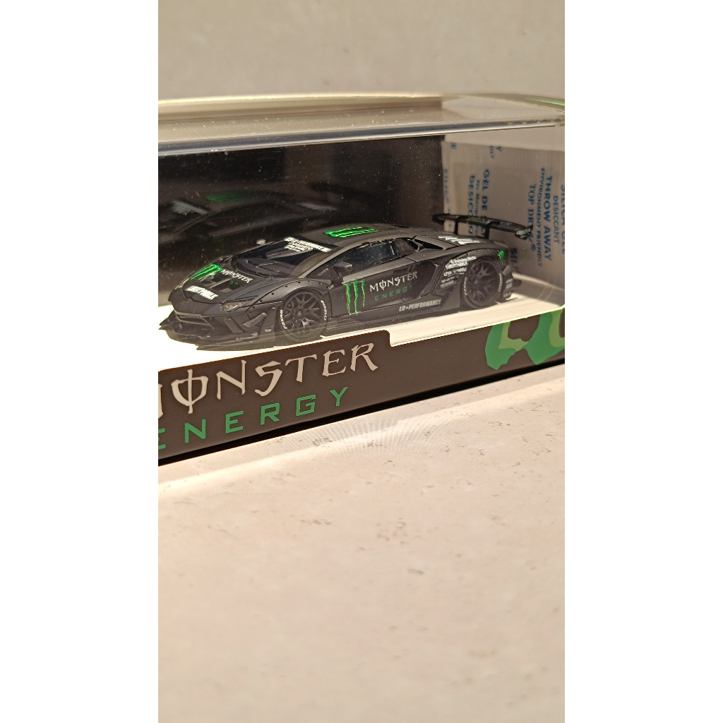 Timothy & Pierre – Lamborghini Aventador LBWK Monster Energy Premium Diecast Mewah