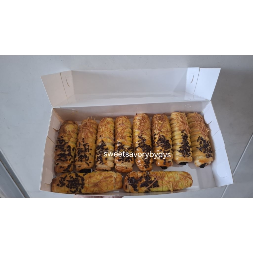 

Choco Cheese Roll / Cheese Roll isi 10 pcs
