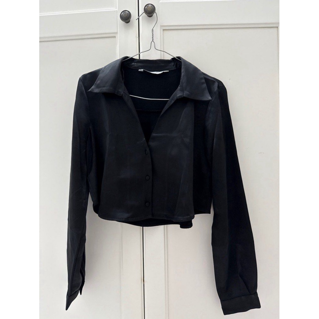 zara cropped satin shirt