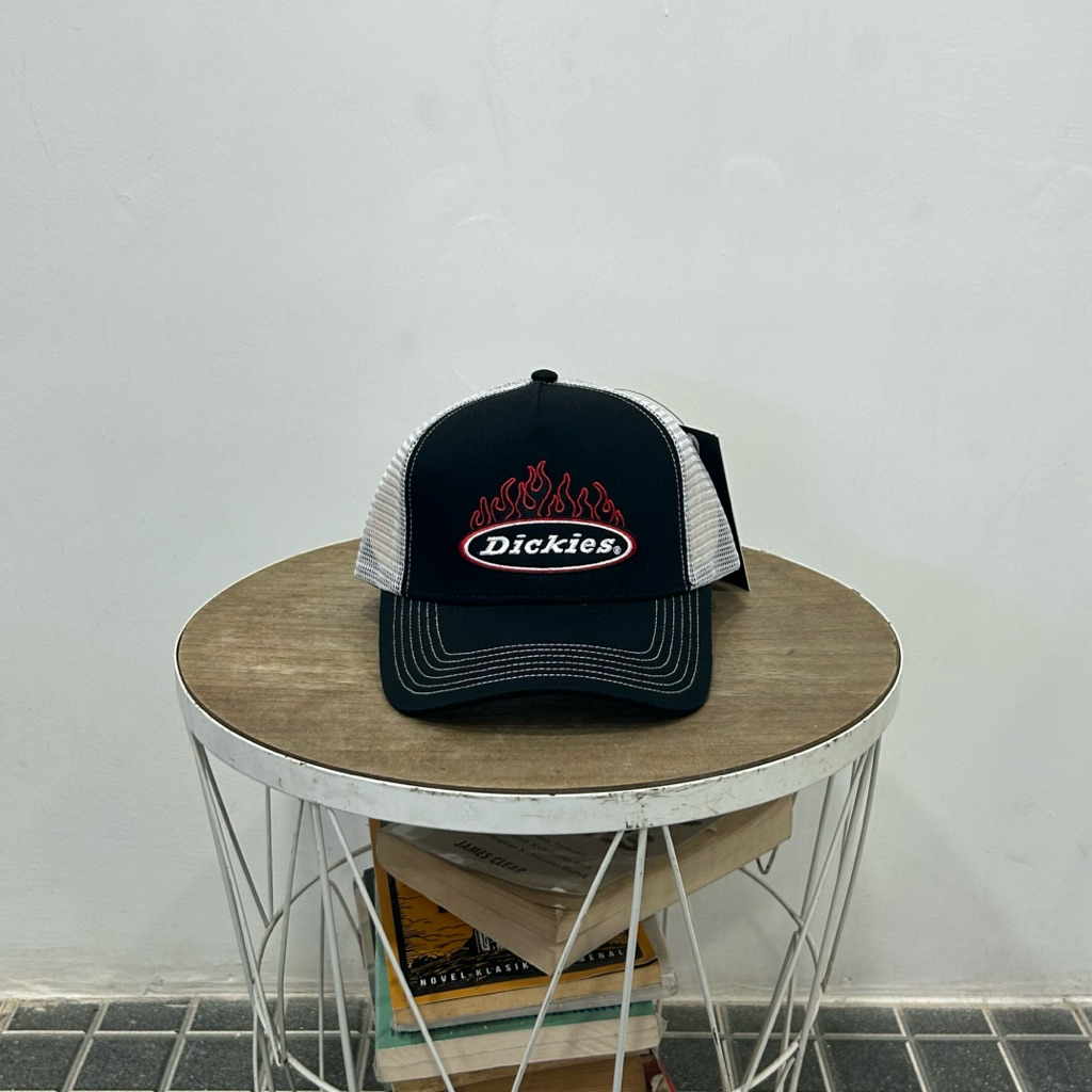 DICKIES CAP TRUCKER TOPI DICKIES FIRE BOY TRUCKER WHITE