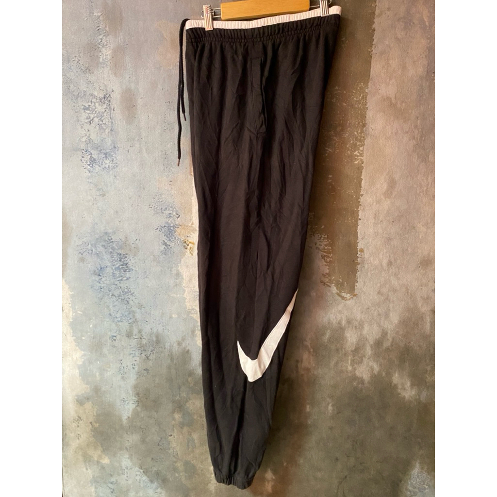 nike jogger pants big swoosh