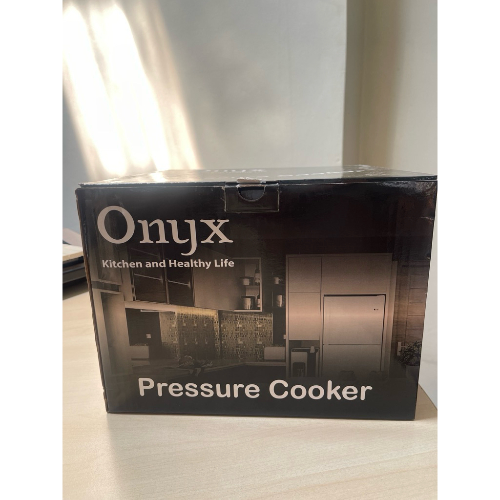 ONYX pressure cooker 8L