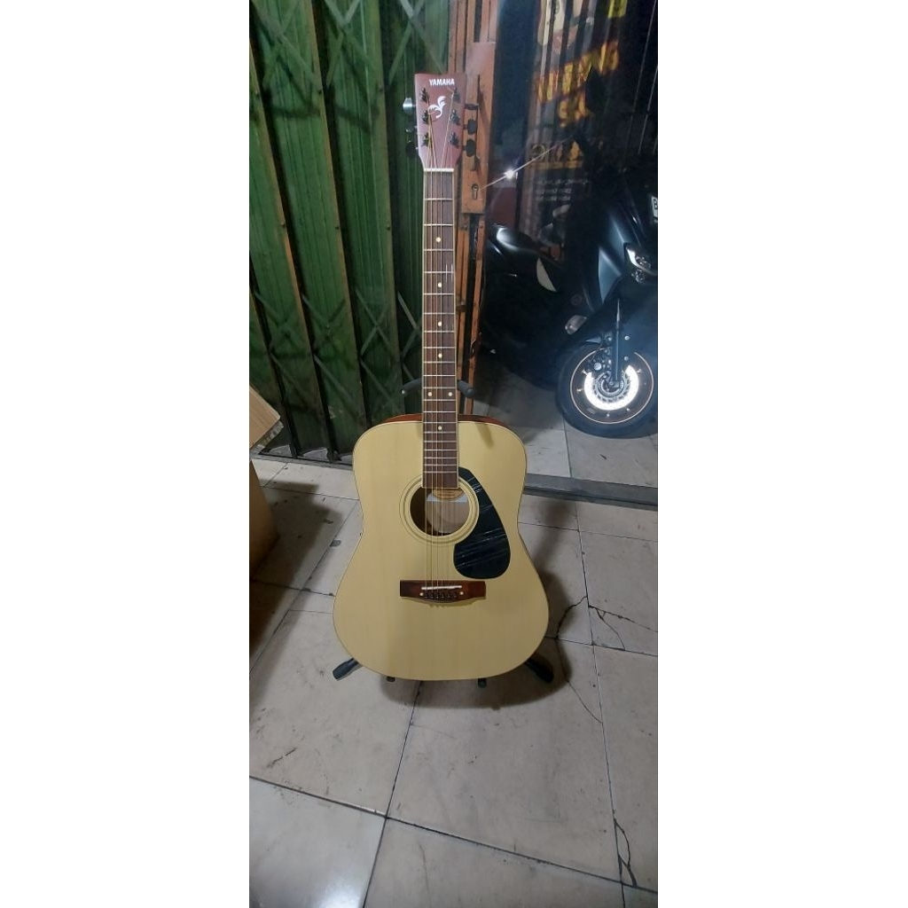 Gitar Yamaha Akustik Elektrik