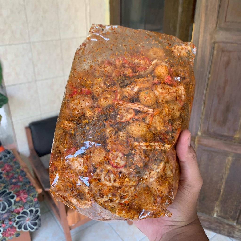 

KERUPUK SEBLAK CAMPUR PEDAS DAUN JERUK CAMILAN VIRAL SEBRING 500GR