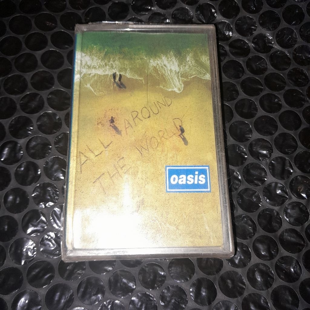 kaset pita single oasis all around the world / segel