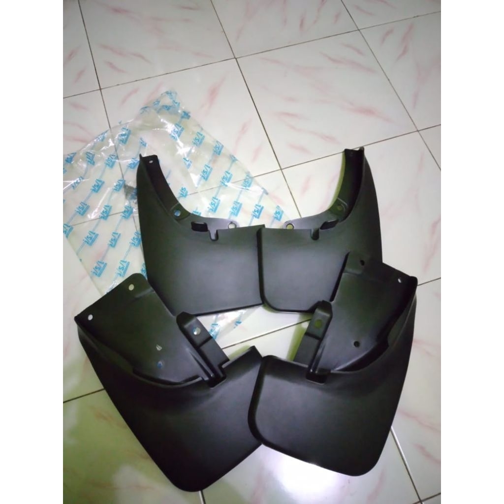 Mud Guard Kijang Kapsul Bahan Plastik