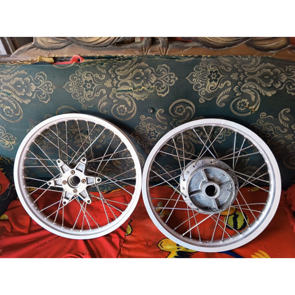 Velg supra gtr 150 ring 17 set ban