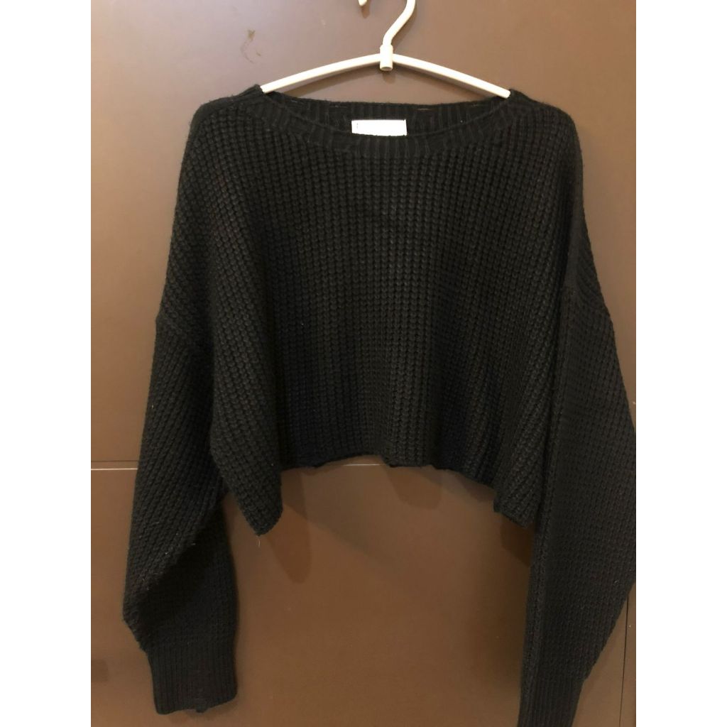 ZARA Sweater Crop Hitam
