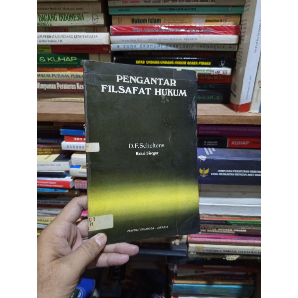 buku original - pengantar filsafat hukum oleh scheltens
