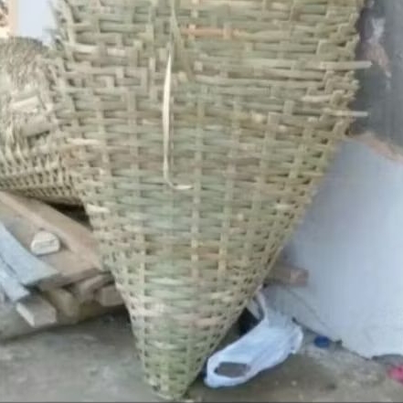 pengki,serokan sampah, cikrak,dari kulit bambu, awet dan ramah lingkungan