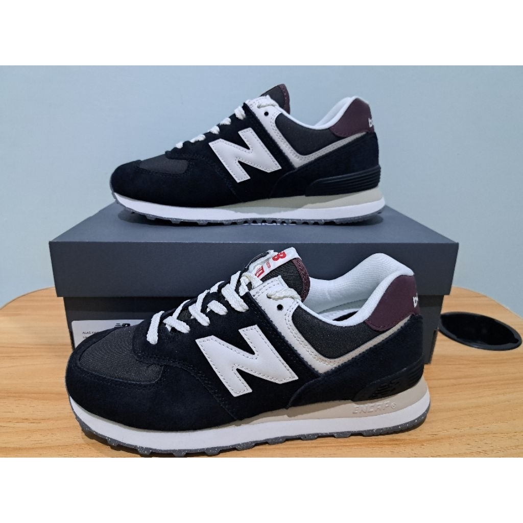 New Balance 574 Women's Sneakers Shoes - Black