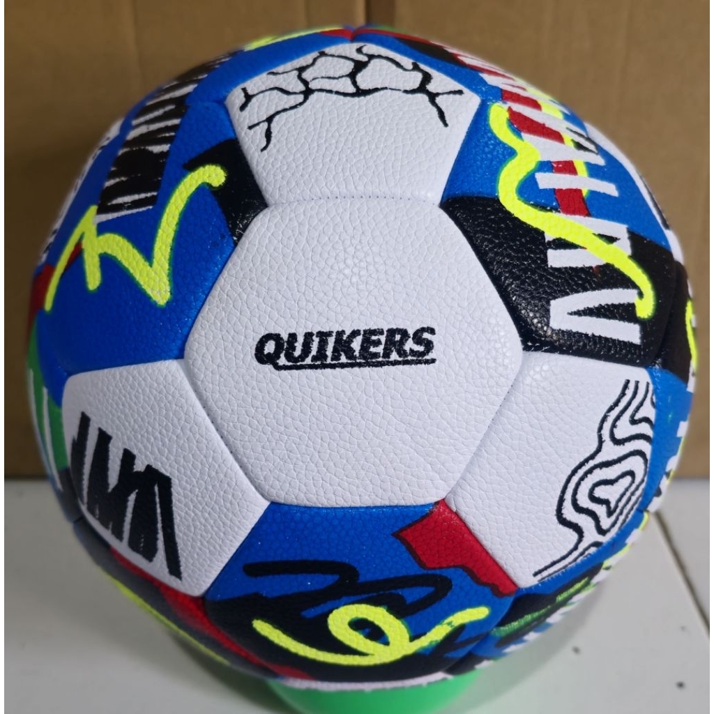 BOLA SEPAK SIZE 5 QUIKERS ORIGINAL / BOLA SEPAK ORIGINAL / BOLA SEPAK BAGUS