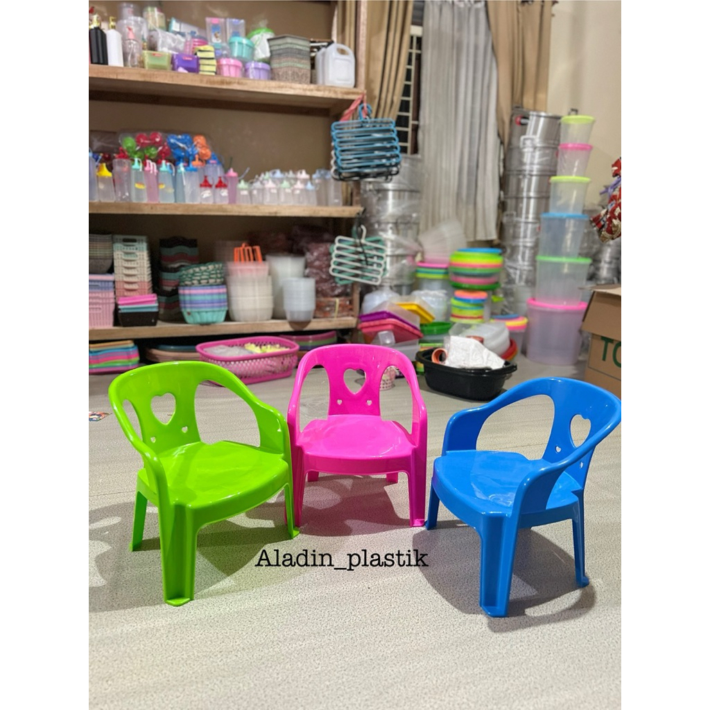 Kursi anak sandaran// kursi belajar//kursi santai//kursi plastik